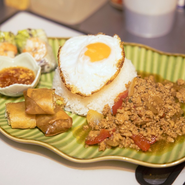 【三浦海岸】「トムヤムクン」ミントラさん自慢のバジル香るガパオライス