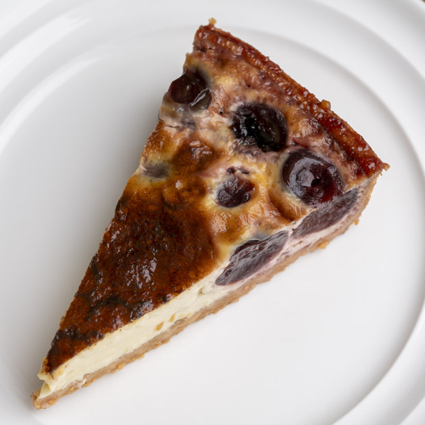 【葉山】ぷるぷる食感に感動　老舗 「サンルイ島」のクラフティーが長年人気な理由