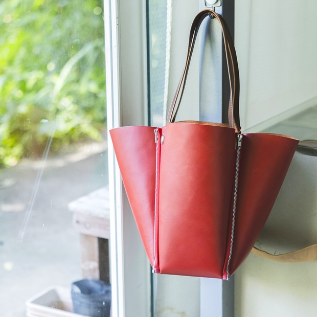 【横須賀】「M.シダータ」アトリエで生まれる唯一無二の革仕事