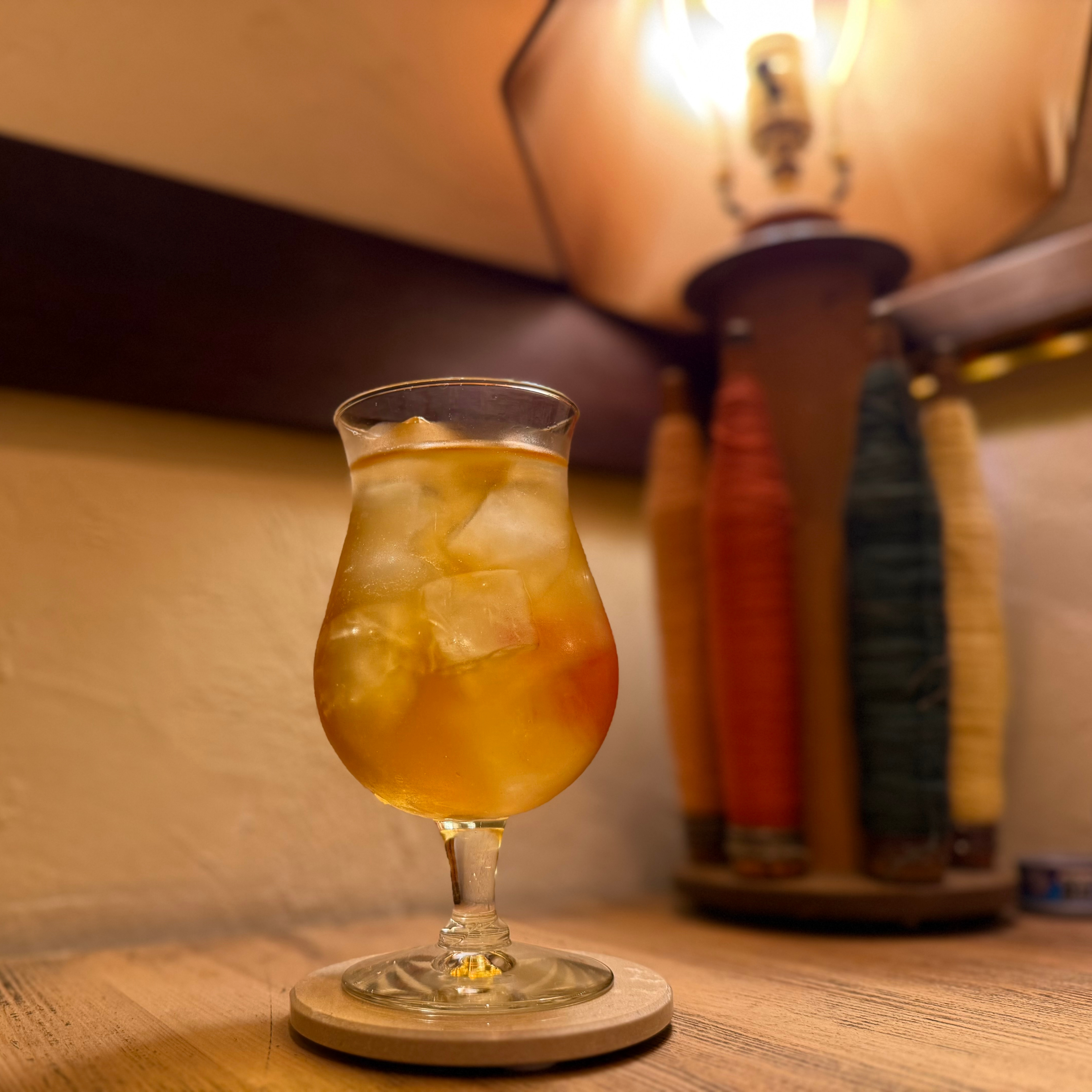 【横須賀】夜カフェの魅力を凝縮。灯りが揺れる「Cafe du miconos」の幻想空間