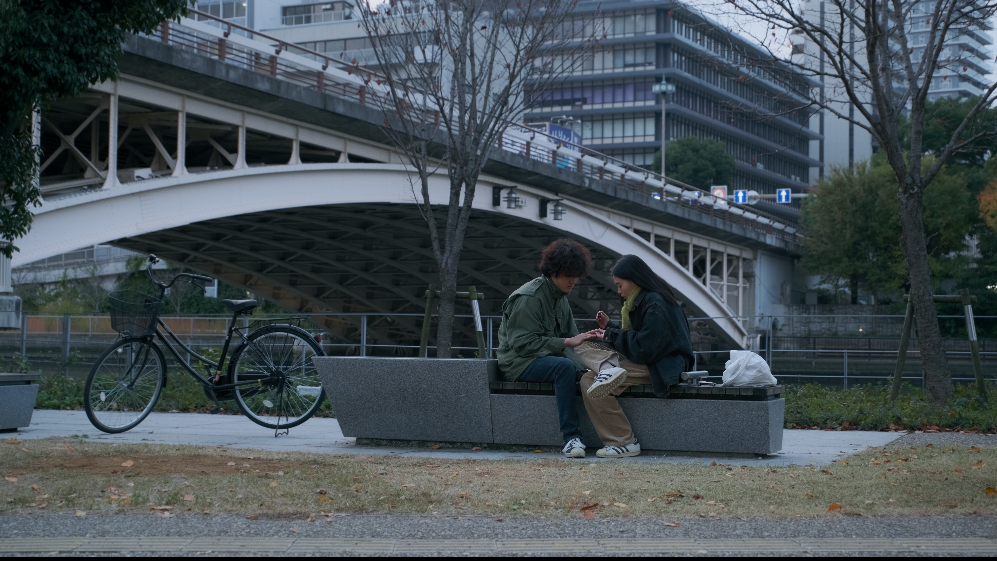 「夜のまにまに」