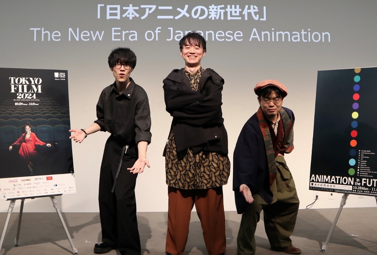 第37回東京国際映画祭のシンポジウム「日本アニメの新時代」に登壇した（左から）ぽぷりか、安田現象、塚原重義の３監督