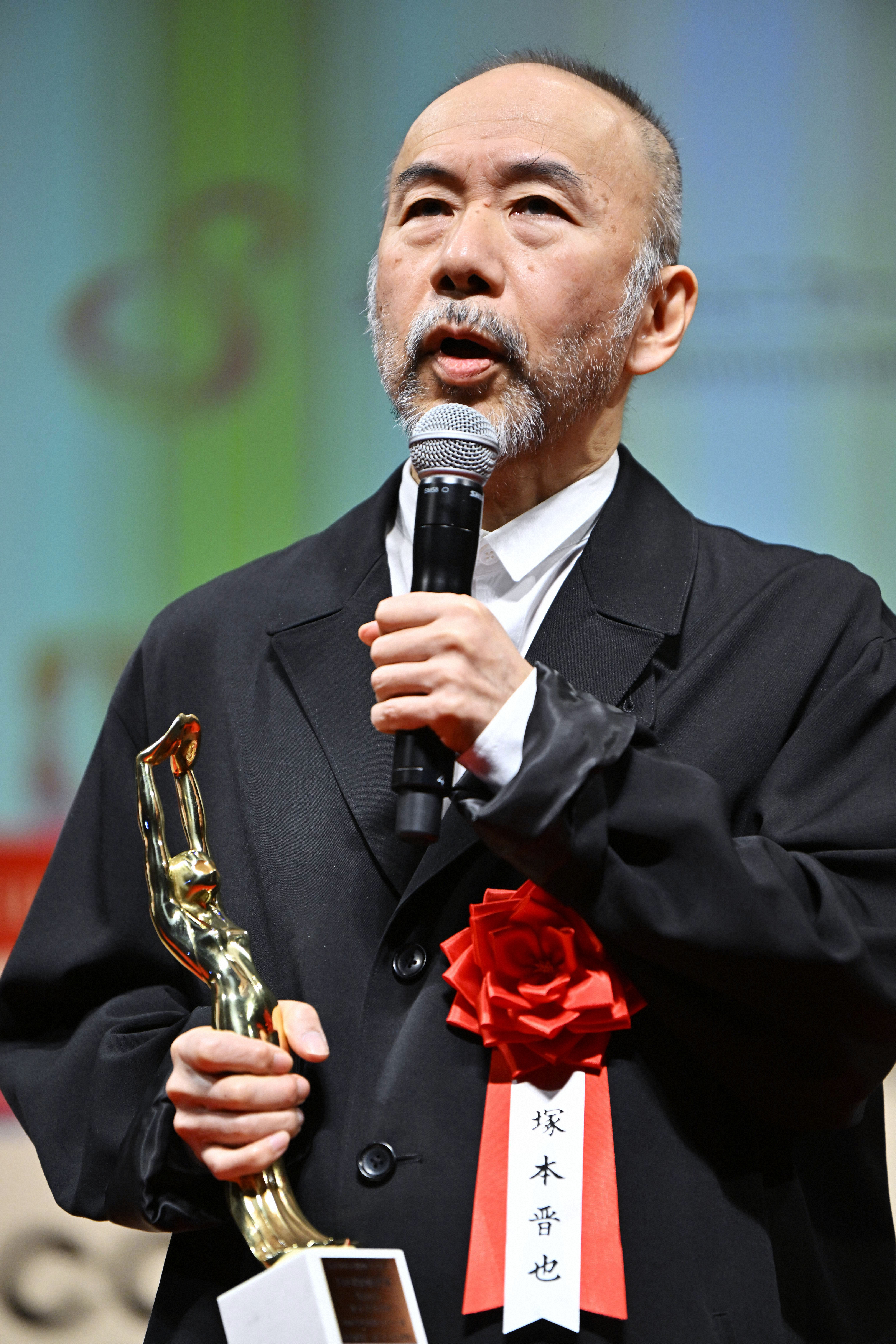 第78回毎日映コンで二歩婦負が優秀賞を受賞した「ほかげ」の塚本晋也監督
