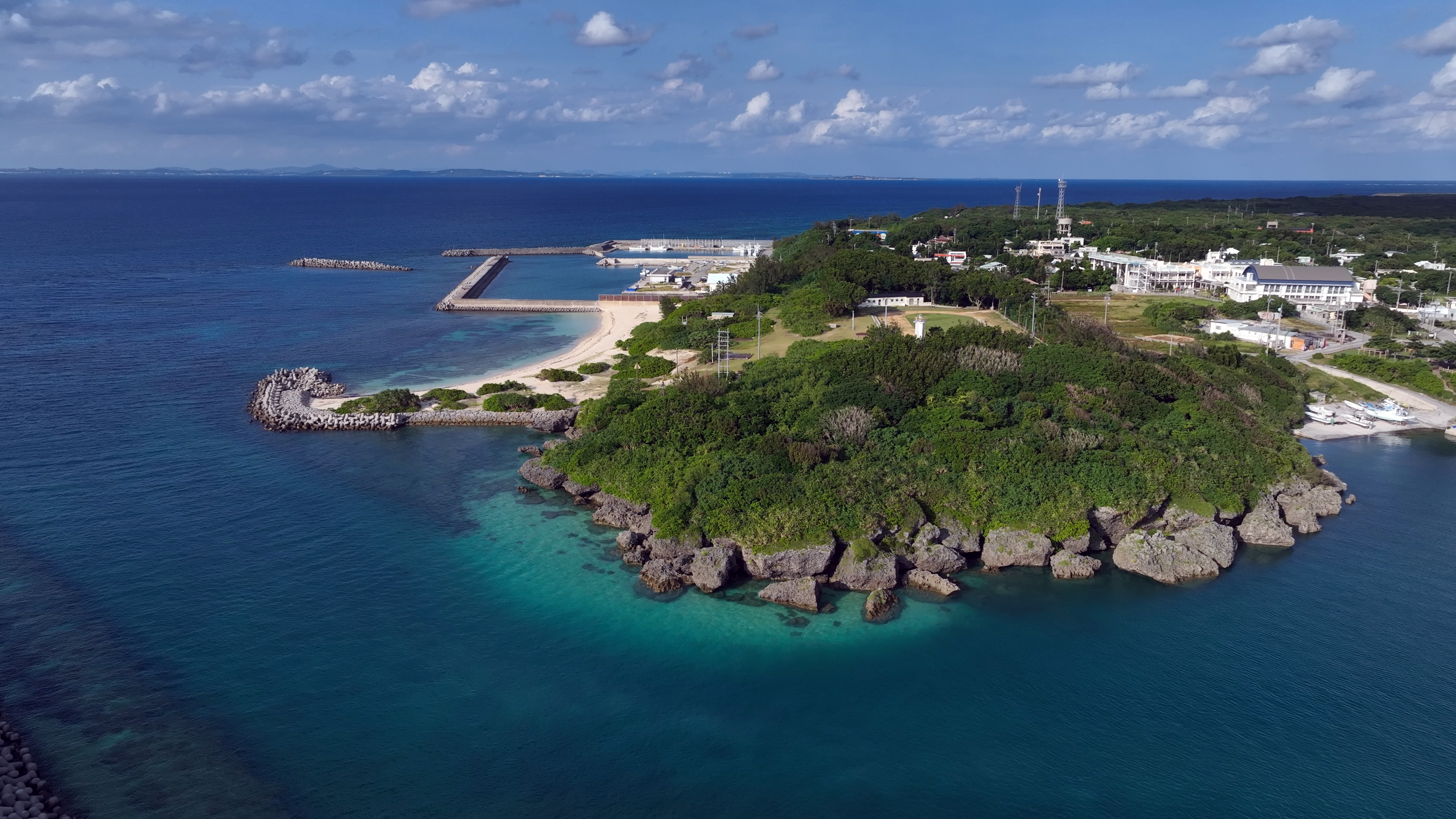 久高ノロのイラブーガマ「沖縄久高島のイラブー」