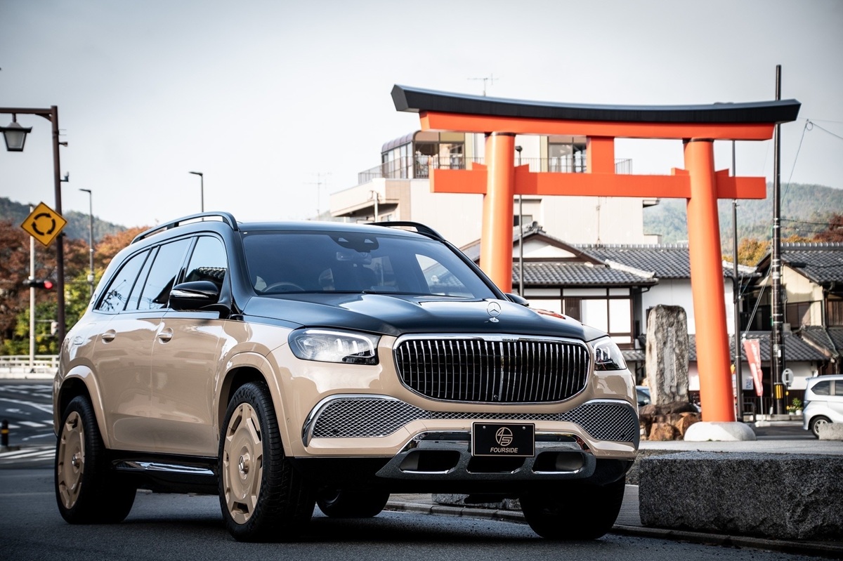 メルセデスのラグジュアリーSUV「GLSクラス」をマイバッハとヴァージル
