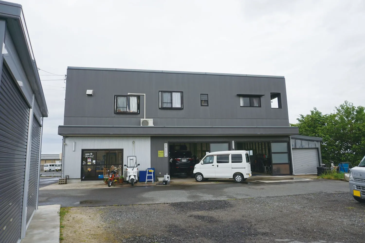 なにわ自動車