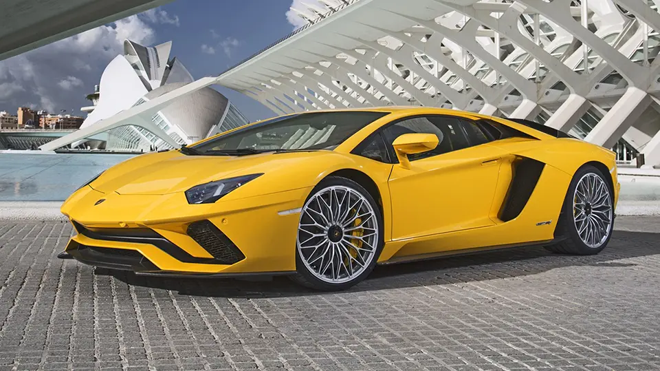 【面白ネタ】え？社用車にランボルギーニ アヴェンタドール？ありえねー！いえ、ありえます　スーパースポーツカーで節税？荒唐無稽だが合法だ！