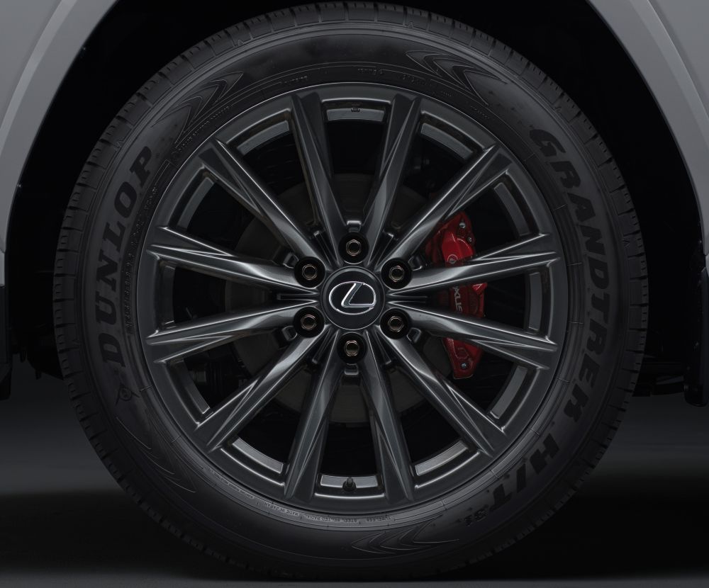 LEXUS、フラッグシップSUV「LX」を一部改良 新グレード“F SPORT”を追加