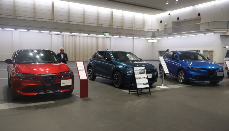 展示車両