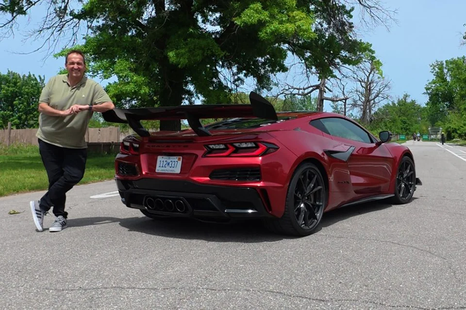 比較的お手頃な価格でハイパーカー並みのパフォーマンスを実現：米国では、コルベットZR1Xの価格は約21万ドル（約3,360万円）から。