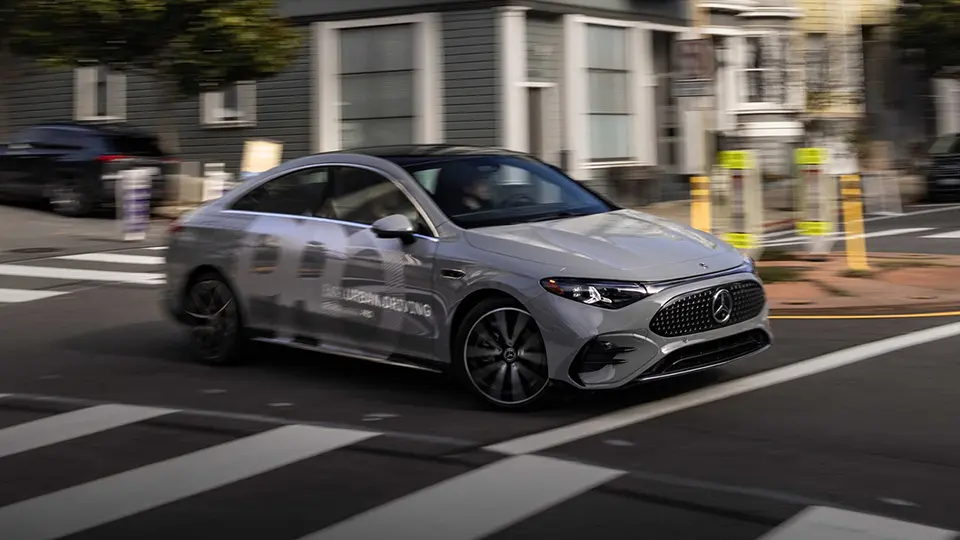 レベル2+の自動運転システムを搭載したメルセデスCLAで公道走行テスト