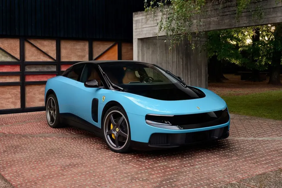 Ferrari Luce(フェラーリ ルーチェ)