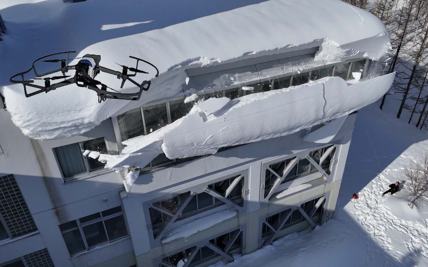 革新的な雪庇落とし「ナイアガラカット」を開発した株式会社アルパイン