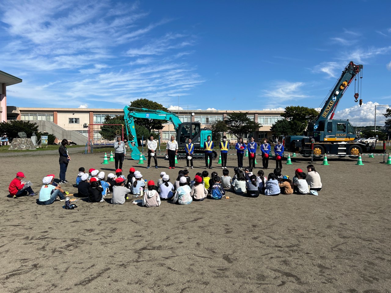 ケイセイマサキ建設株式会社】ちびっこ重機オペレーター！