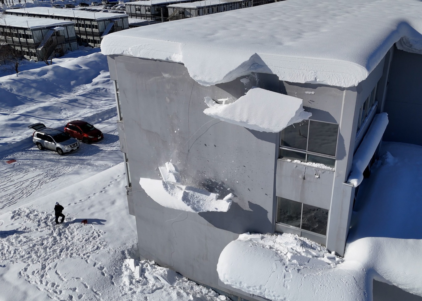 革新的な雪庇落とし「ナイアガラカット」を開発した株式会社アルパイン