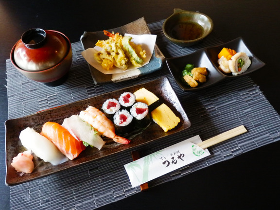 画像：にぎり天ぷらセット