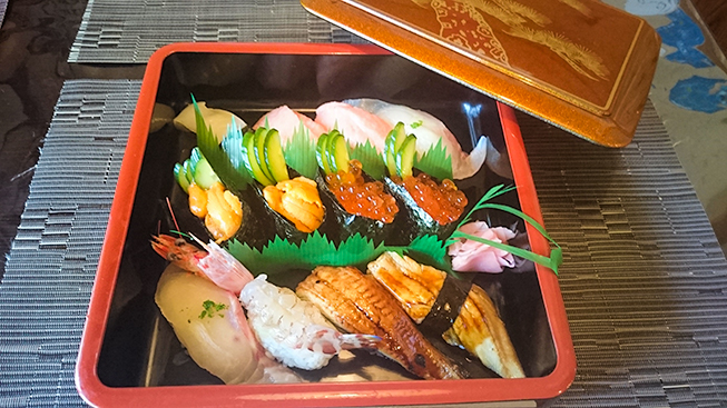 画像：上にぎり一半