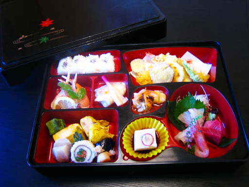 画像：幕の内(中)