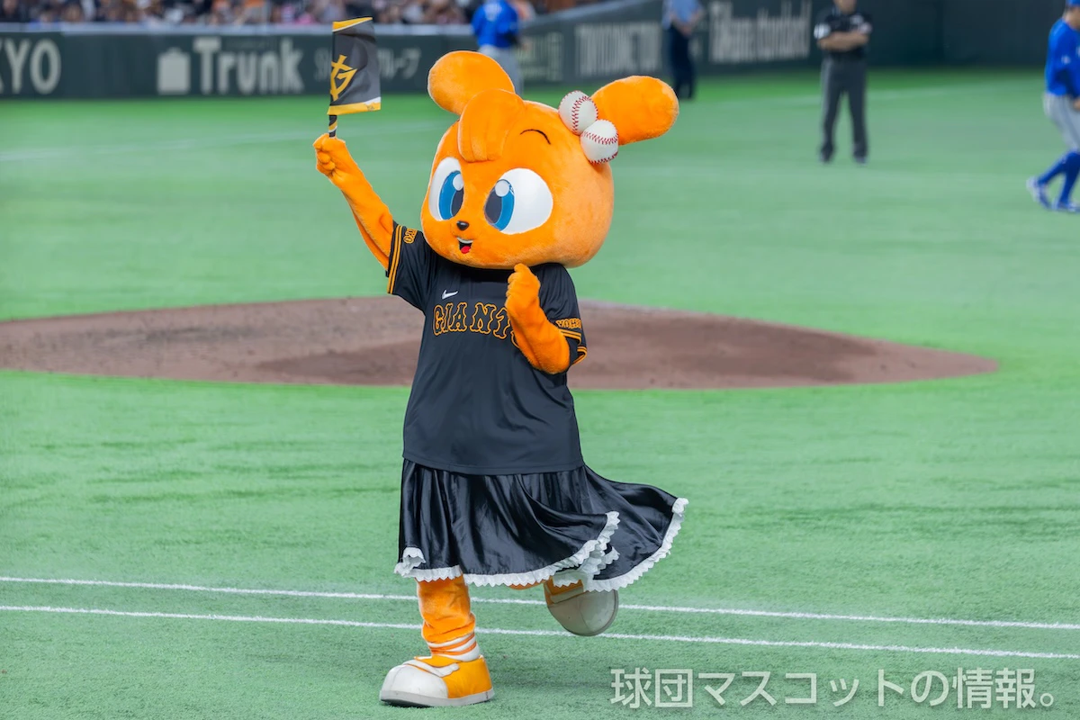 ダンスをするキッズジャビットおんなのこ
