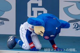 ドアラのサムネイル