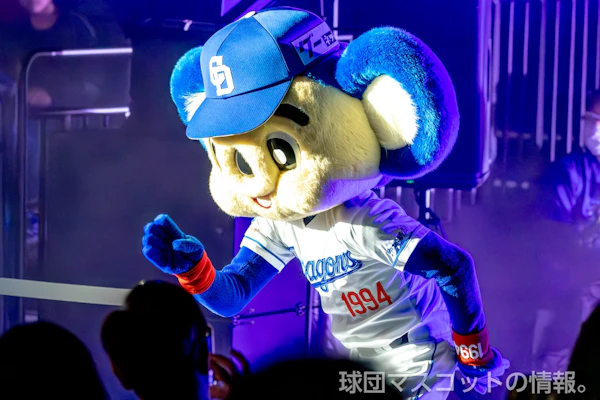 ドアラのサムネイル