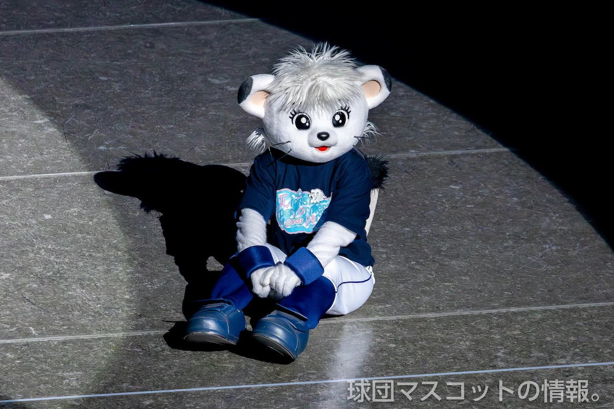 ライナの画像 4枚目