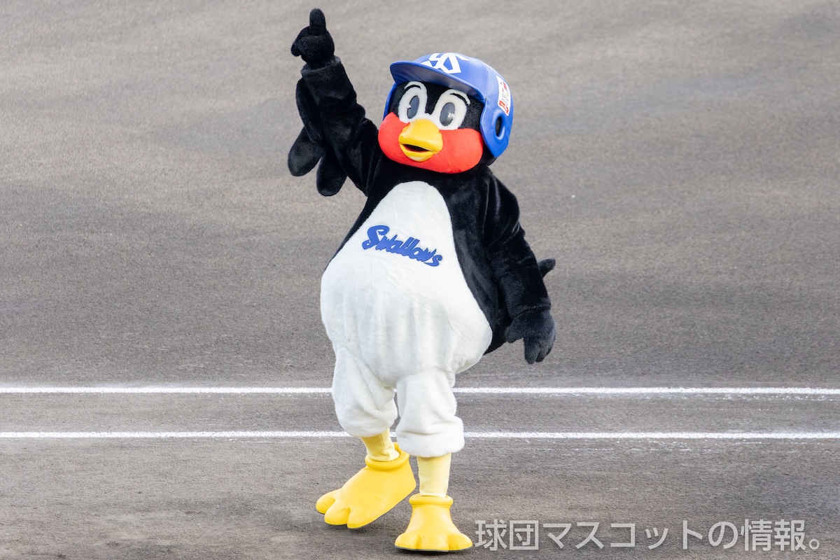 つば九郎のプロフィールと出演カレンダー｜球団マスコットの情報。