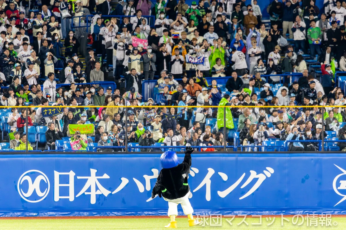 つば九郎の画像 3枚目