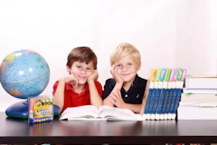 YouTubeでおうち英語教育！お金はかかる？おすすめの理由、チャンネル&歌の選び方【幼児・ベビーの英語教育】