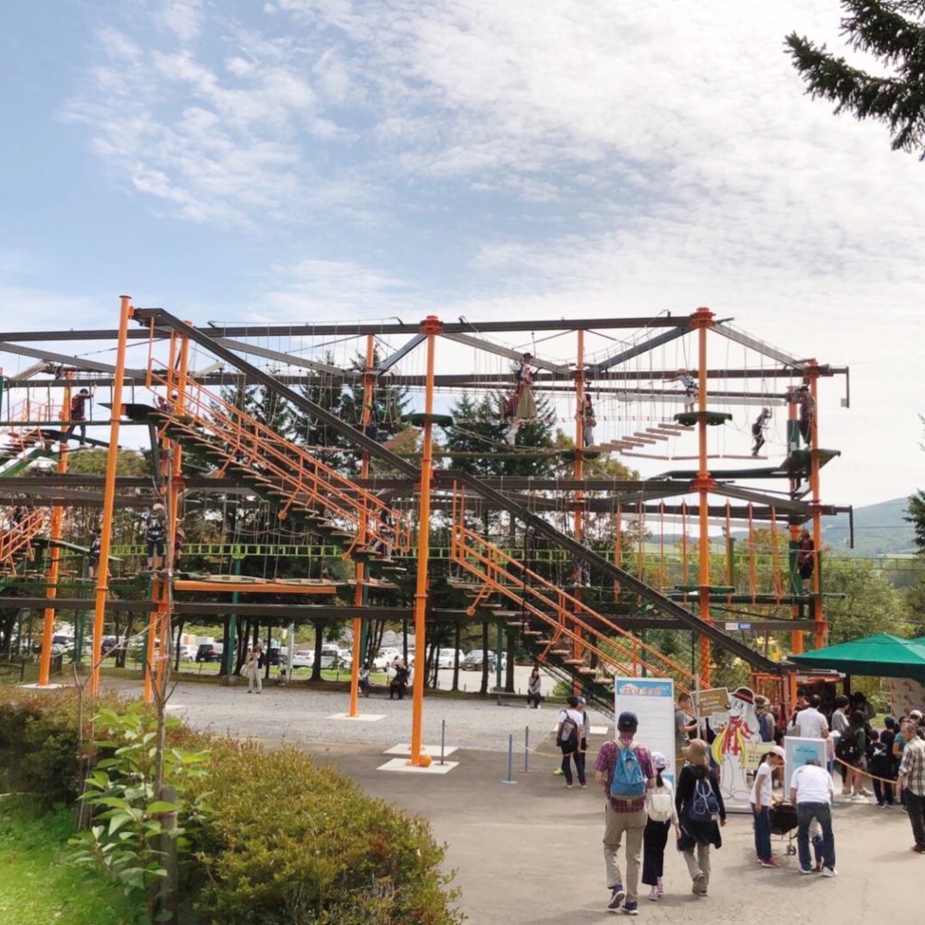 ルスツリゾート遊園地のスカイトレイル