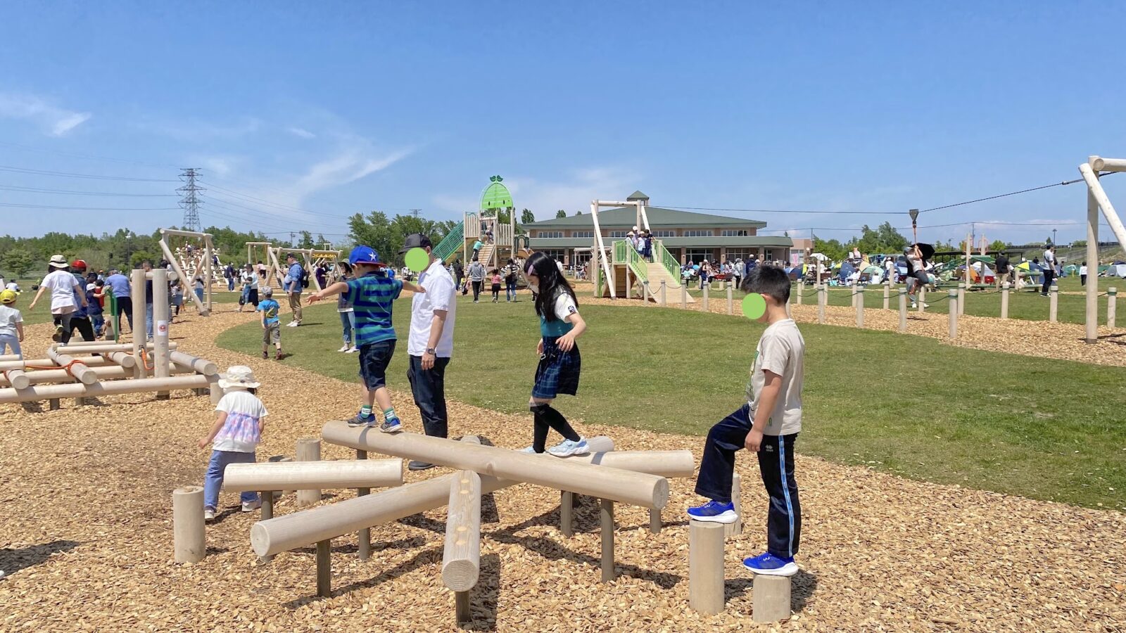 札幌さとらんど　遊具　木製