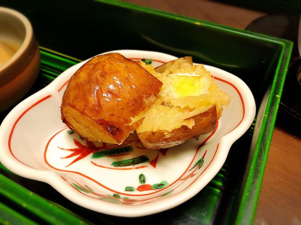 ジャガ芋のカニ詰め