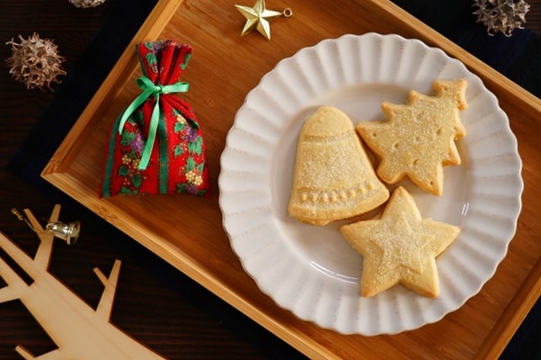 A plate of Christmas cookies.