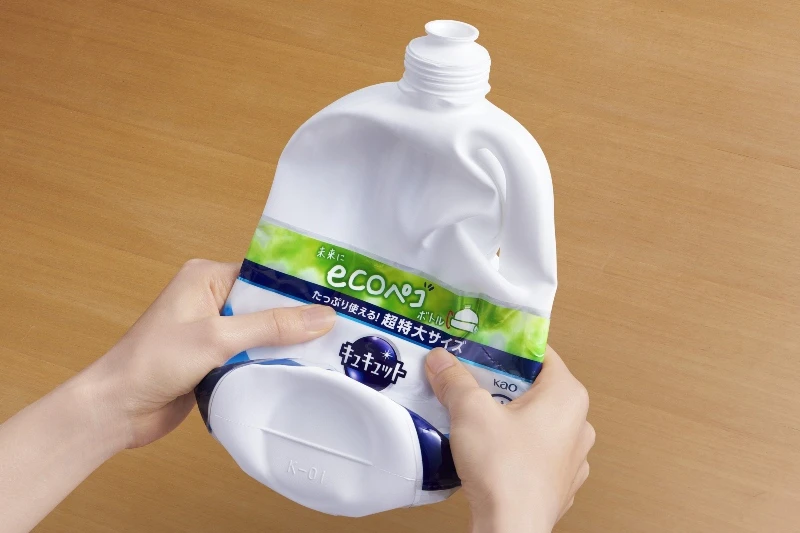 洗剤ボトルのプラスチック使用量を40%削減　形状・厚み工夫
