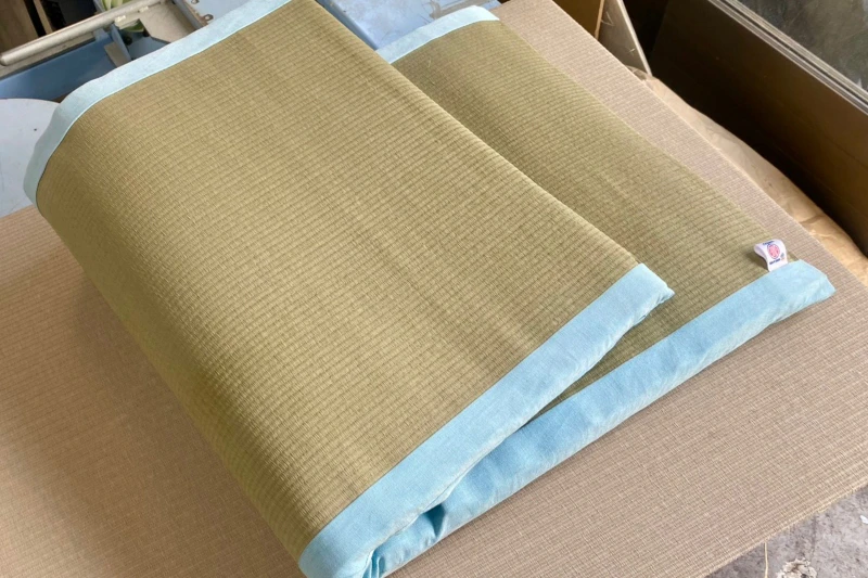 熊本・豪雨被災のイグサ農家を支援　佐藤畳店、現地産の畳表を「ござぶとん」に再生
