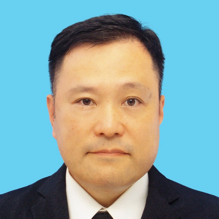 宮里　秀司