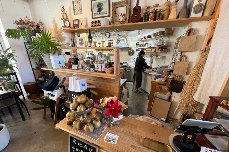 「リアル店舗を地域の人々が集まる場に」