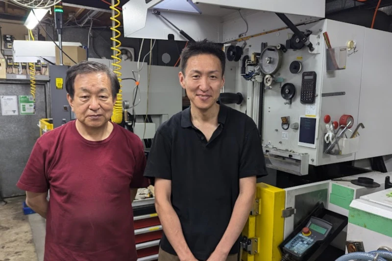 父の社長と息子の専務、キャッチコピーは「たった2人の町工場」