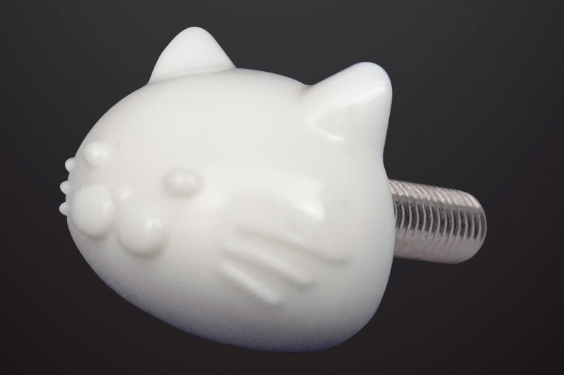 「ねこ型ねじ」を開発