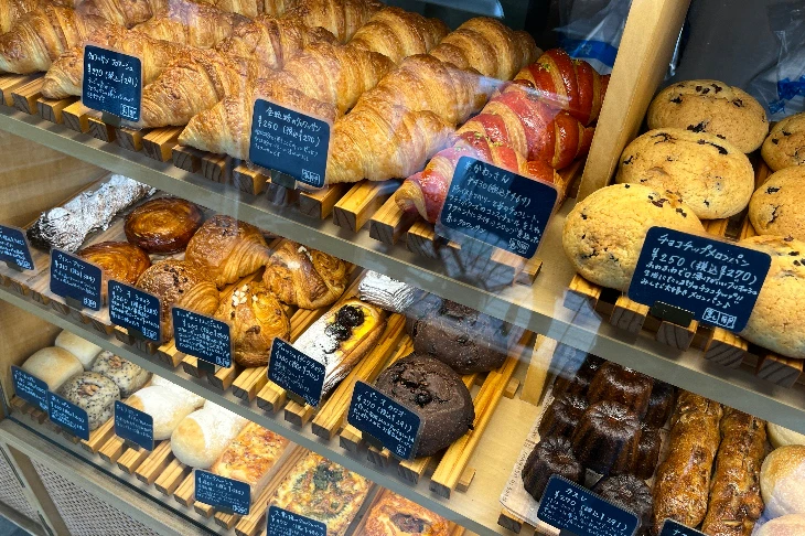 フランス産バター60%　本場仕込みのパンをお手頃価格で