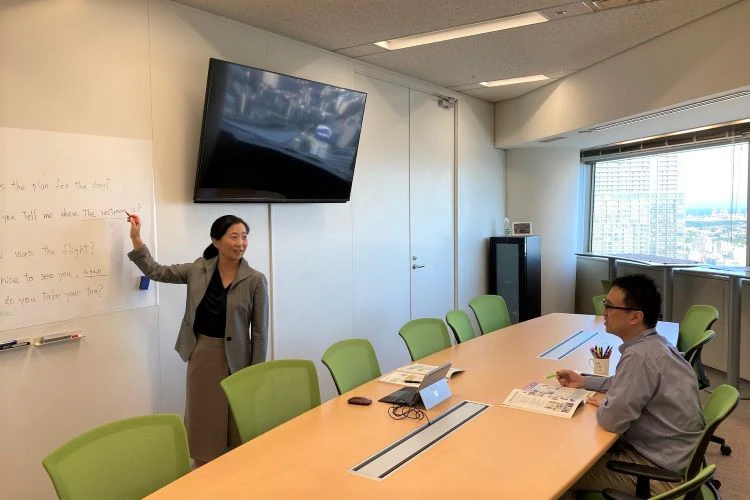 苦手でも実践できる「アジア英語」　中小企業向けに新メニュー