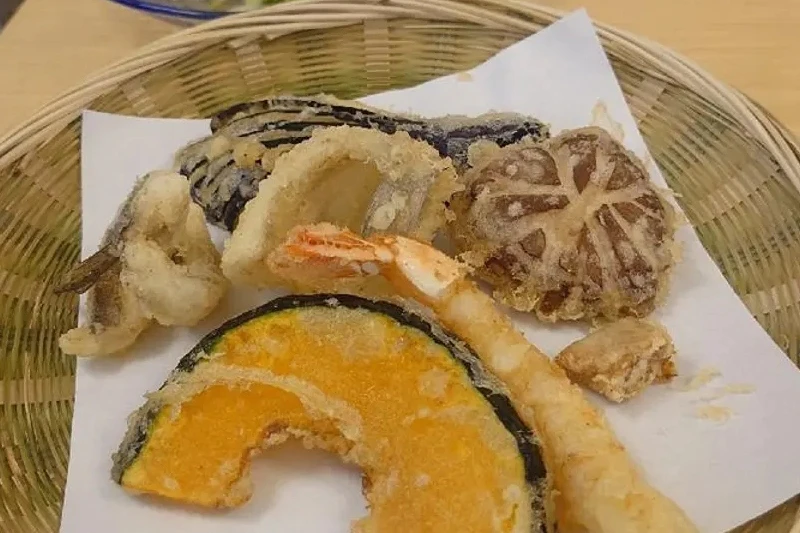 ベテランが届ける「揚げたて」のおいしさ　川崎の天ぷら料理店