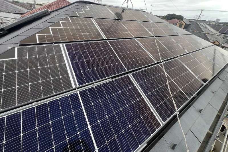 太陽光発電システム導入の草分け　工場用高電圧から住宅まで