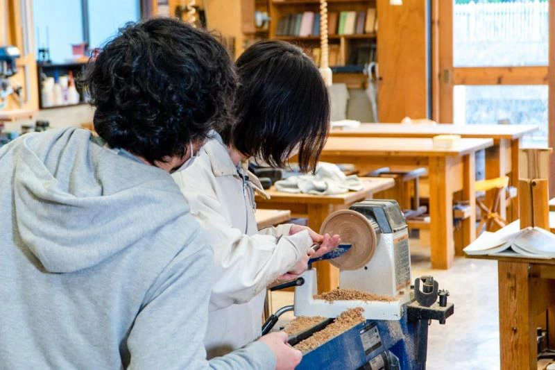 木工作業のDIY工房　特注家具メーカーが運営、プロ用機械も