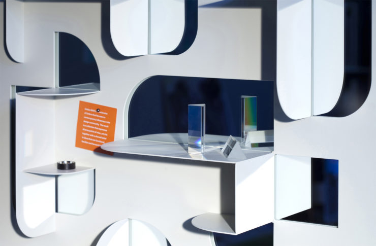 インスタ映えしそう。表情豊かな壁面収納【BEND】