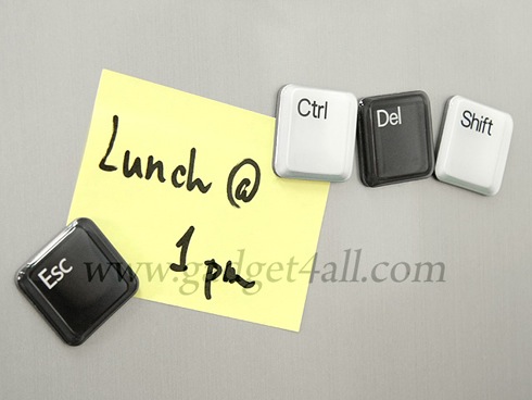 アタマを再起動させる？キーボード型のマグネット【ESC + CTRL + DEL + SHIFT Magnets Set】