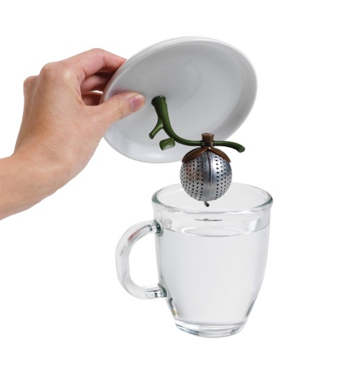 枝もたわわに実る。ソーサー付きの茶こし【Tea Tree】