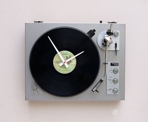 レコードプレーヤーをオシャレな時計にDIY【Clock made from a recycled Garrard turntable】