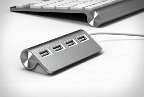 Mac・Macbookのために生まれてきたようなUSBハブ【Satechi Premium 4 Port Aluminum USB Hub】