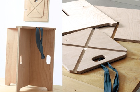 壁に掛けておける組み立て式スツール【Sgabellox】